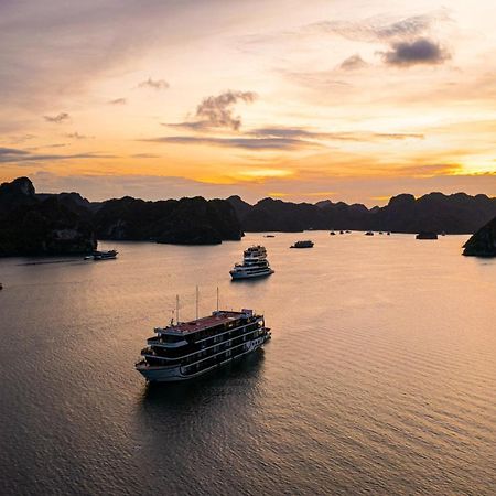 Hotel La Regina Grand Cruise Hạ Long Exterior foto