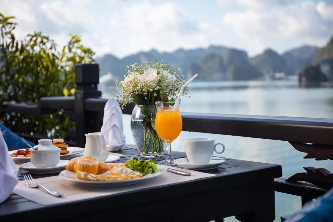 Hotel La Regina Grand Cruise Hạ Long Exterior foto